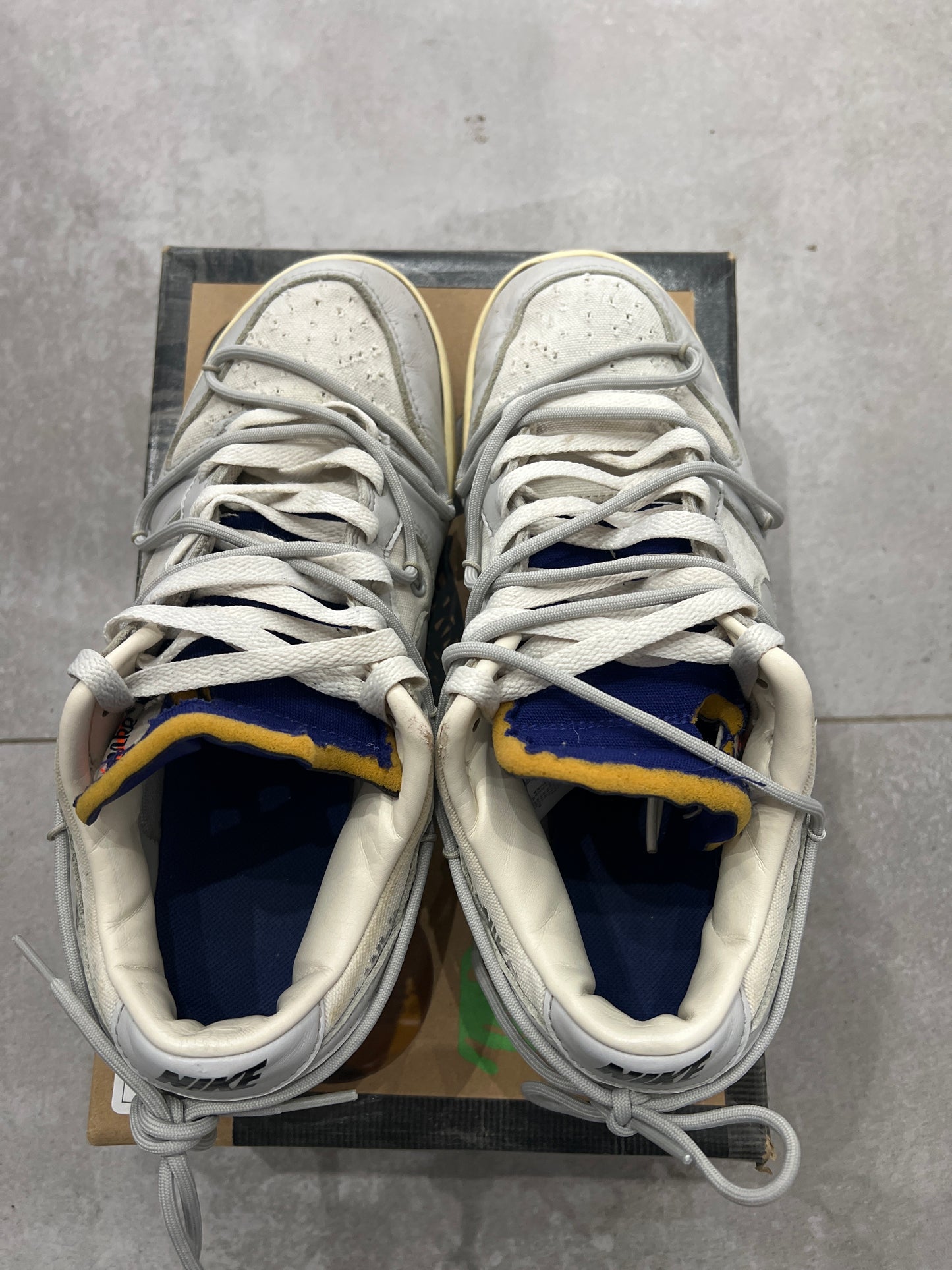 Dunk x off-white lot23