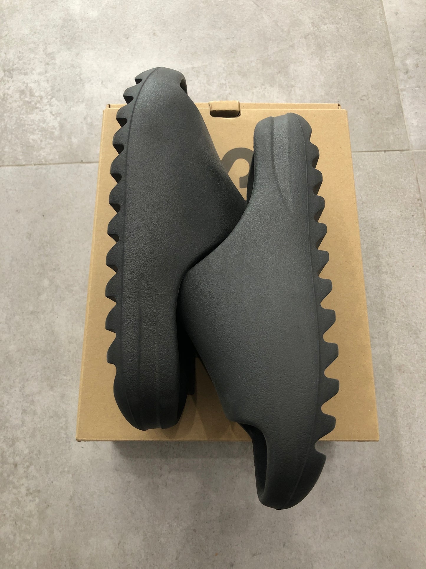 Yeezy Slide Onyx