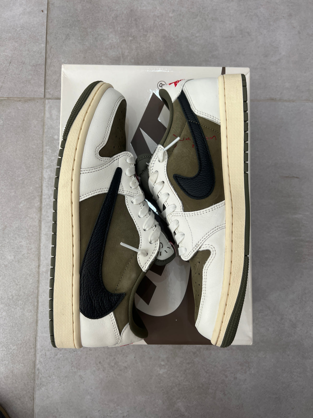 Air Jordan 1 Low x Travis Scott Medium Olive