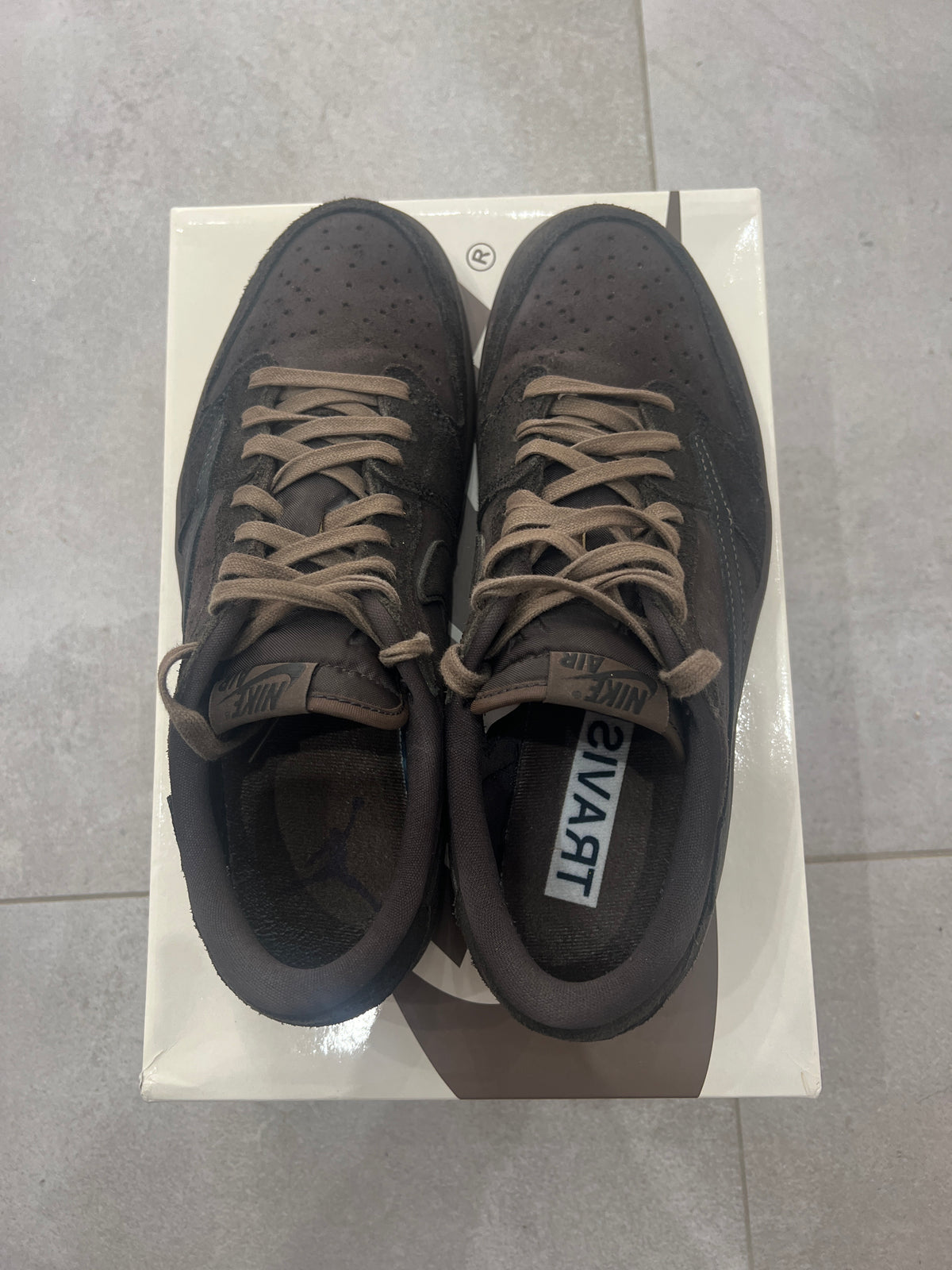 Jordan 1 Low x Travis Scott „Velvet Brown”