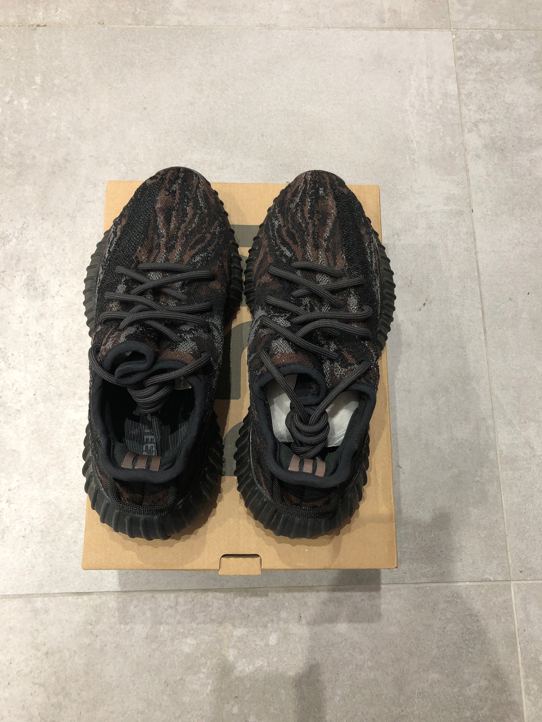Yeezy 350 v2 MX Rock