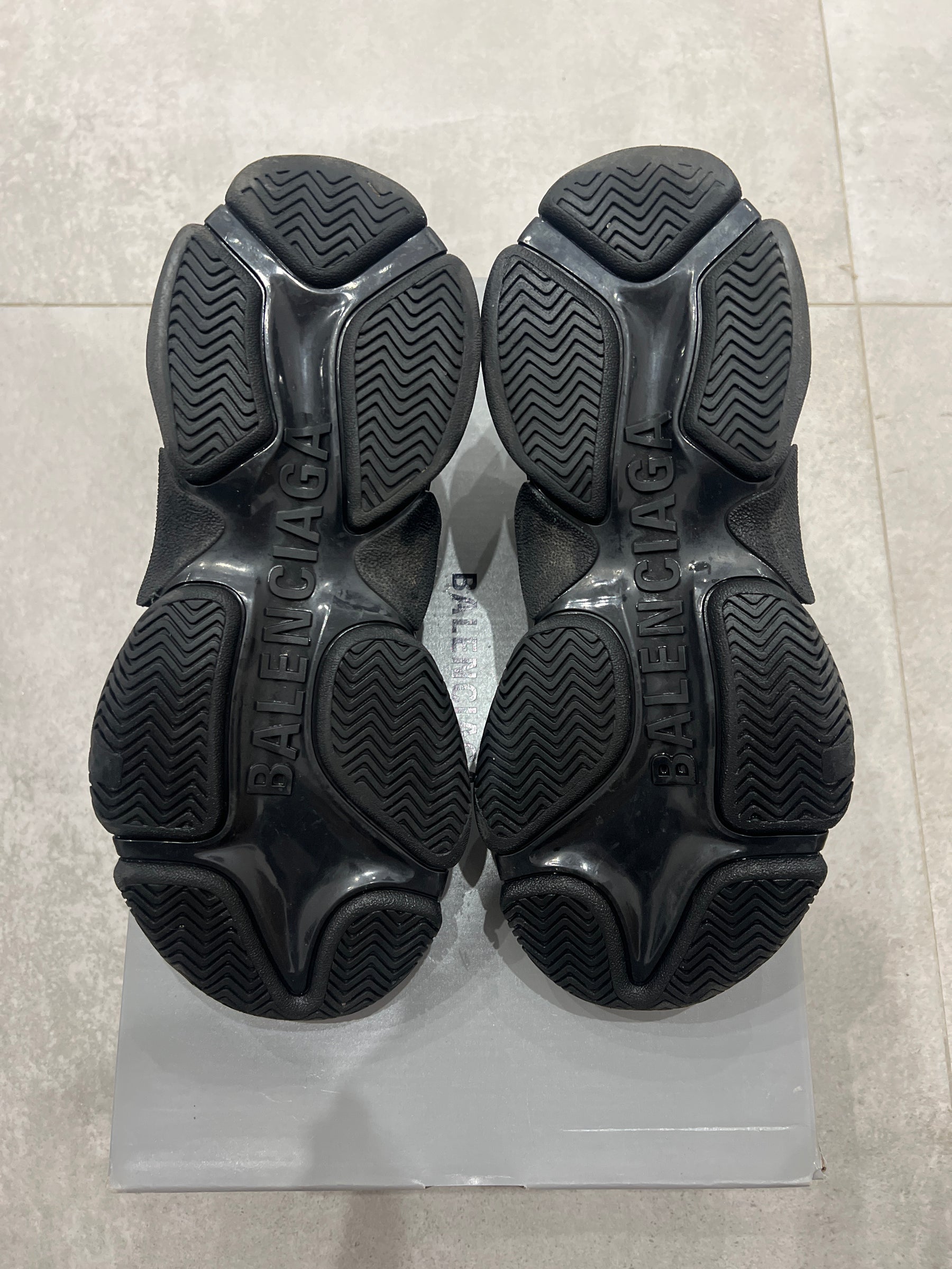 Balenciaga Triple S/3S Patent Black