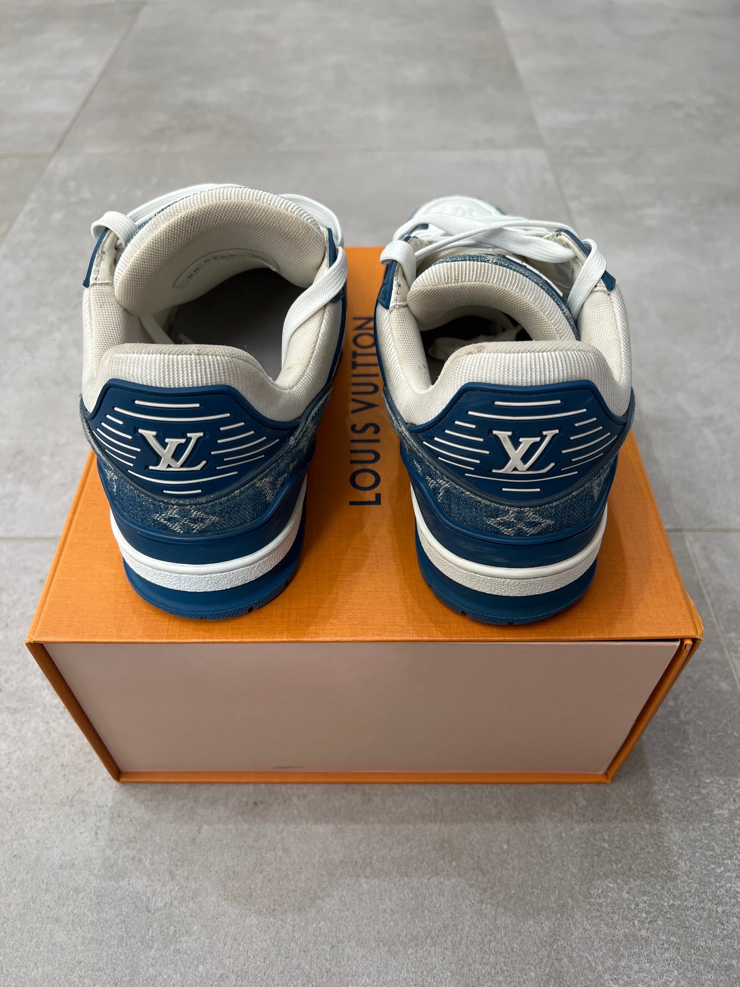 Louis Vuttion Trainer blue denim