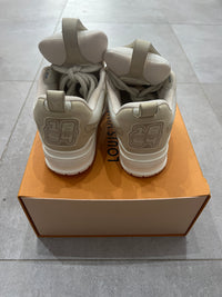 Louis Vuitton Skate Beige White