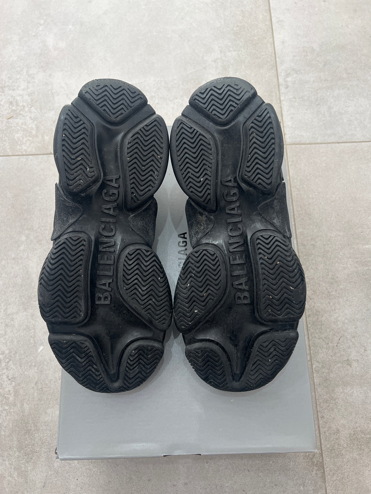 Balenciaga Triple S/3S Black