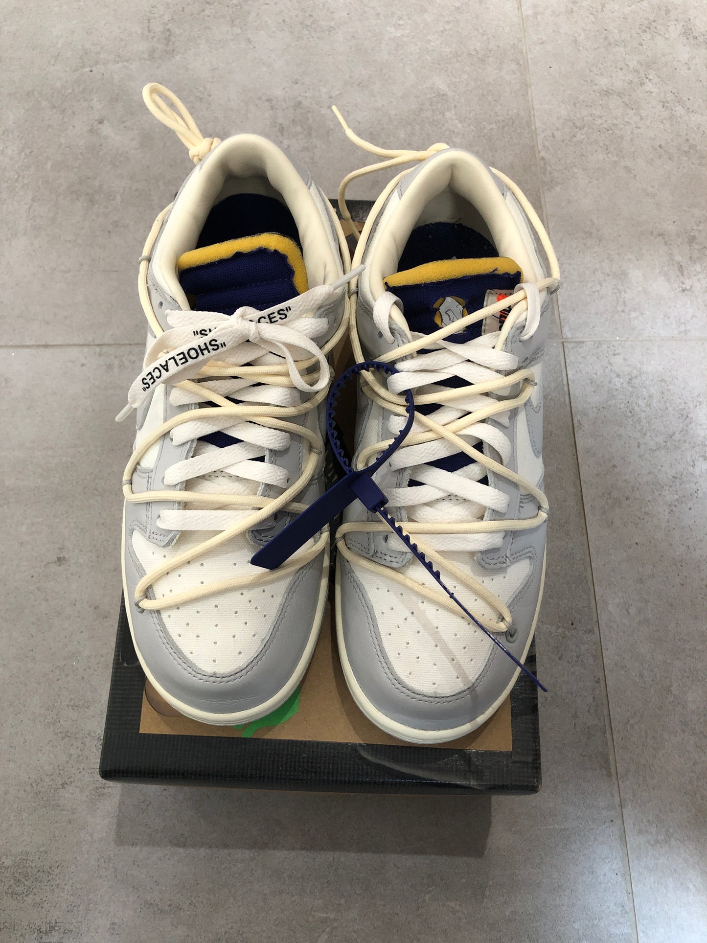 Nike Dunk x Off White Lot 23