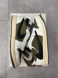 Air Jordan 1 Low x Travis Scott Medium Olive