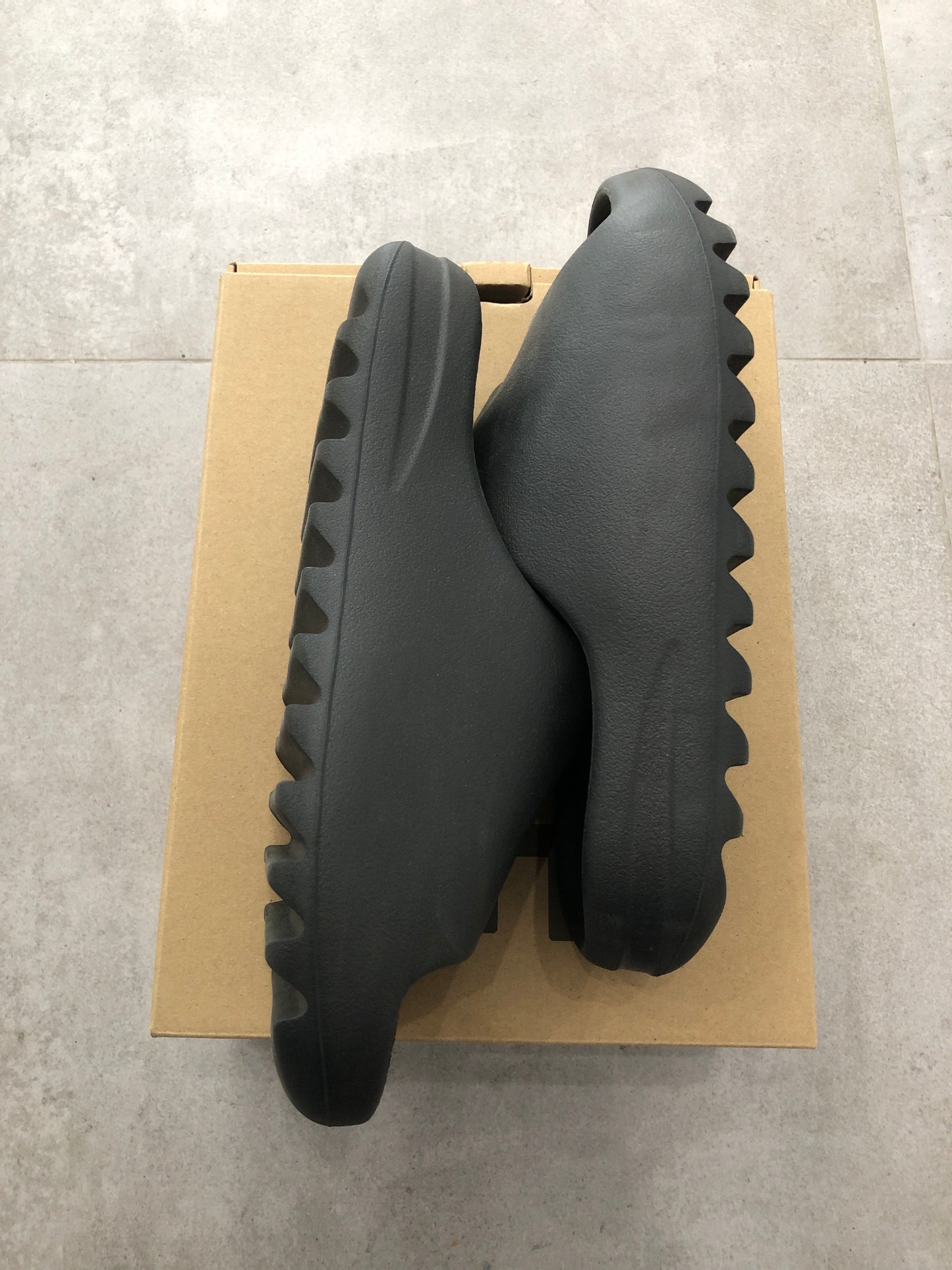 Yeezy Slide Onyx