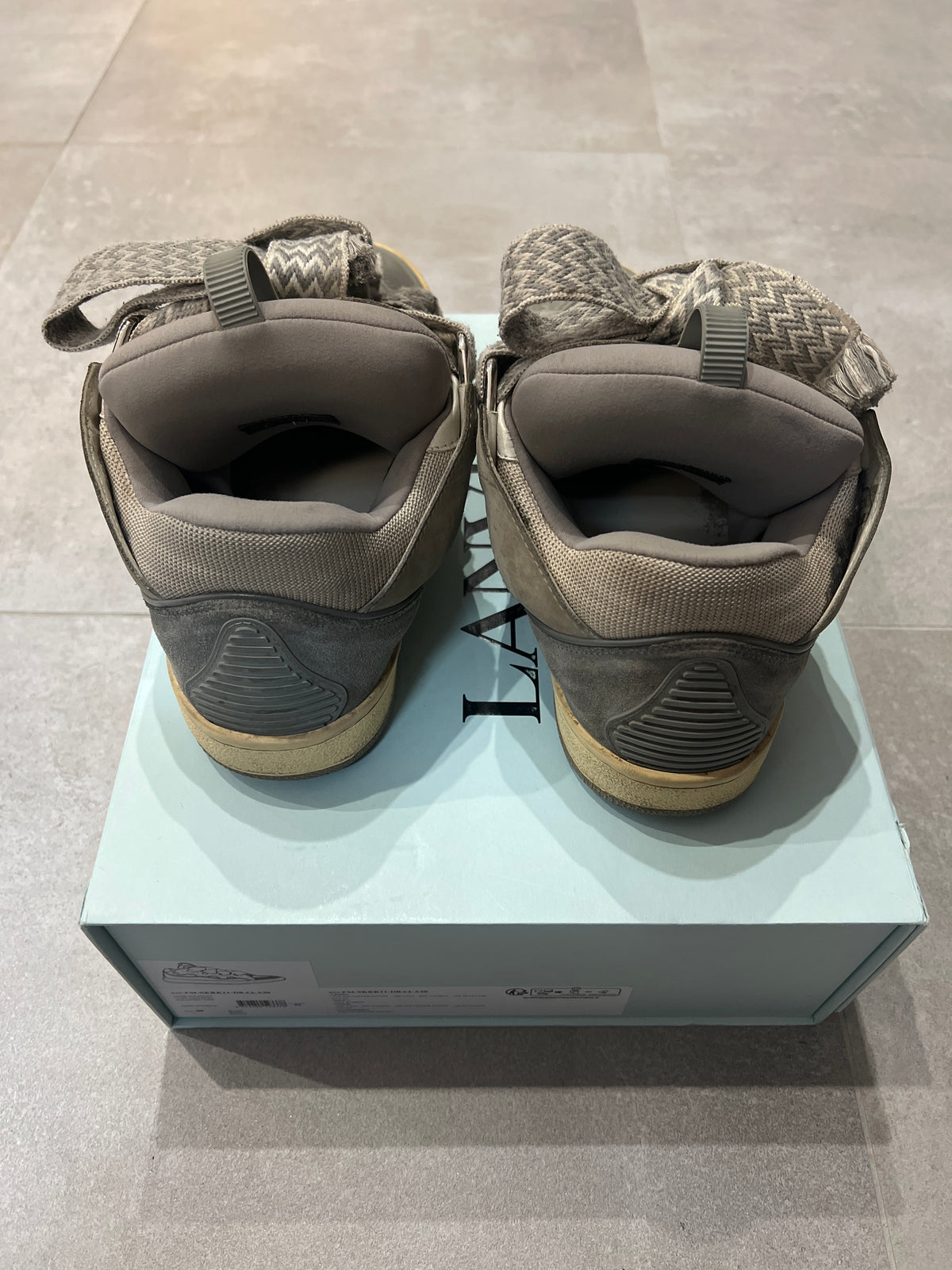Lanvin Curb Grey Invory