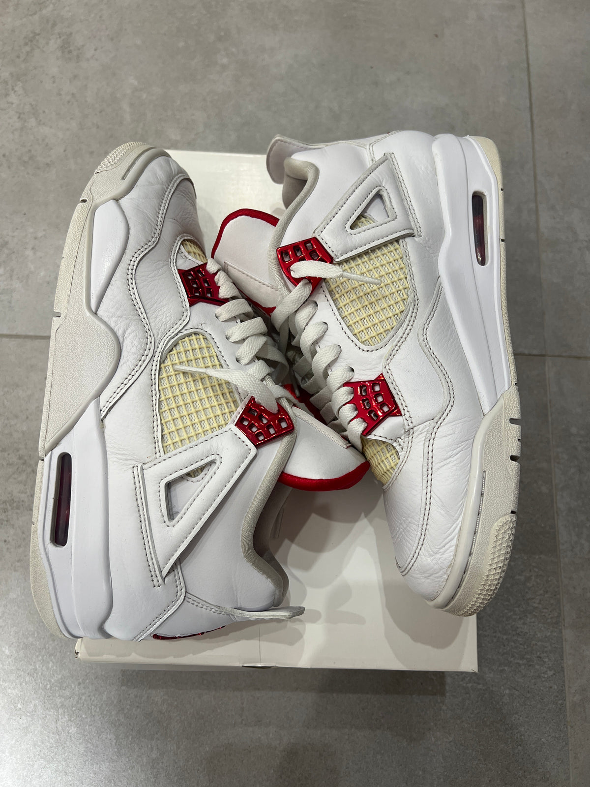 Jordan 4 Metalic Red