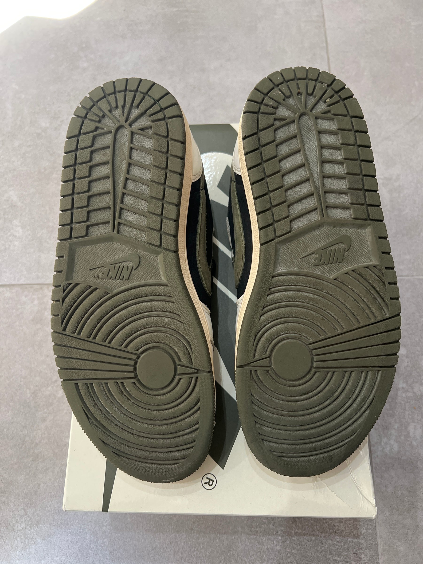 Jordan 1 Low x Travis Scott Olive