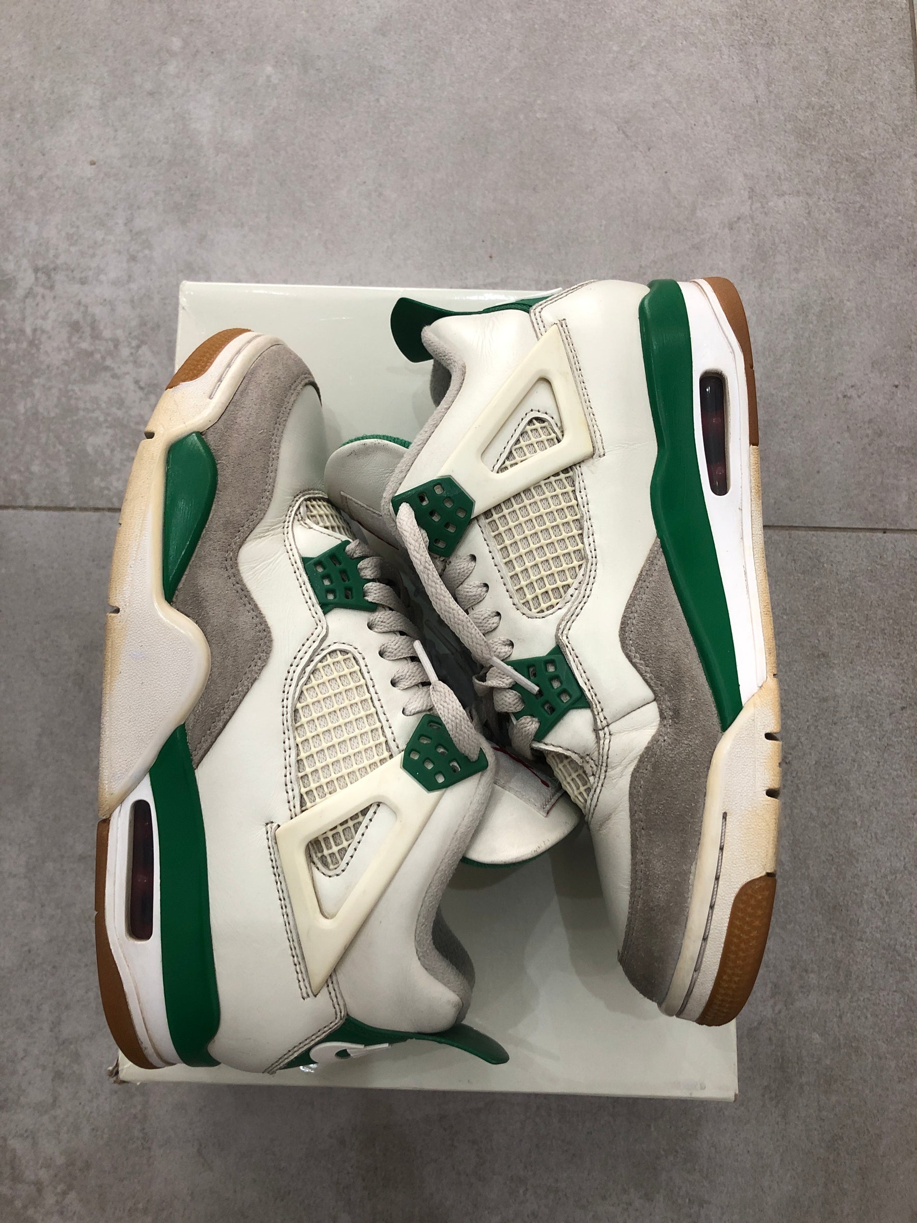 Jordan 4 SB Pine Green