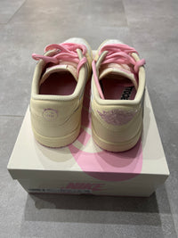 Jordan 1 Low x Travis Scott Shy Pink