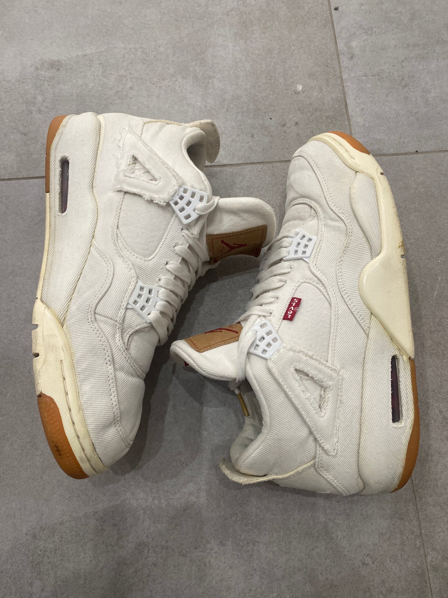 Jordan 4 x Levi’s