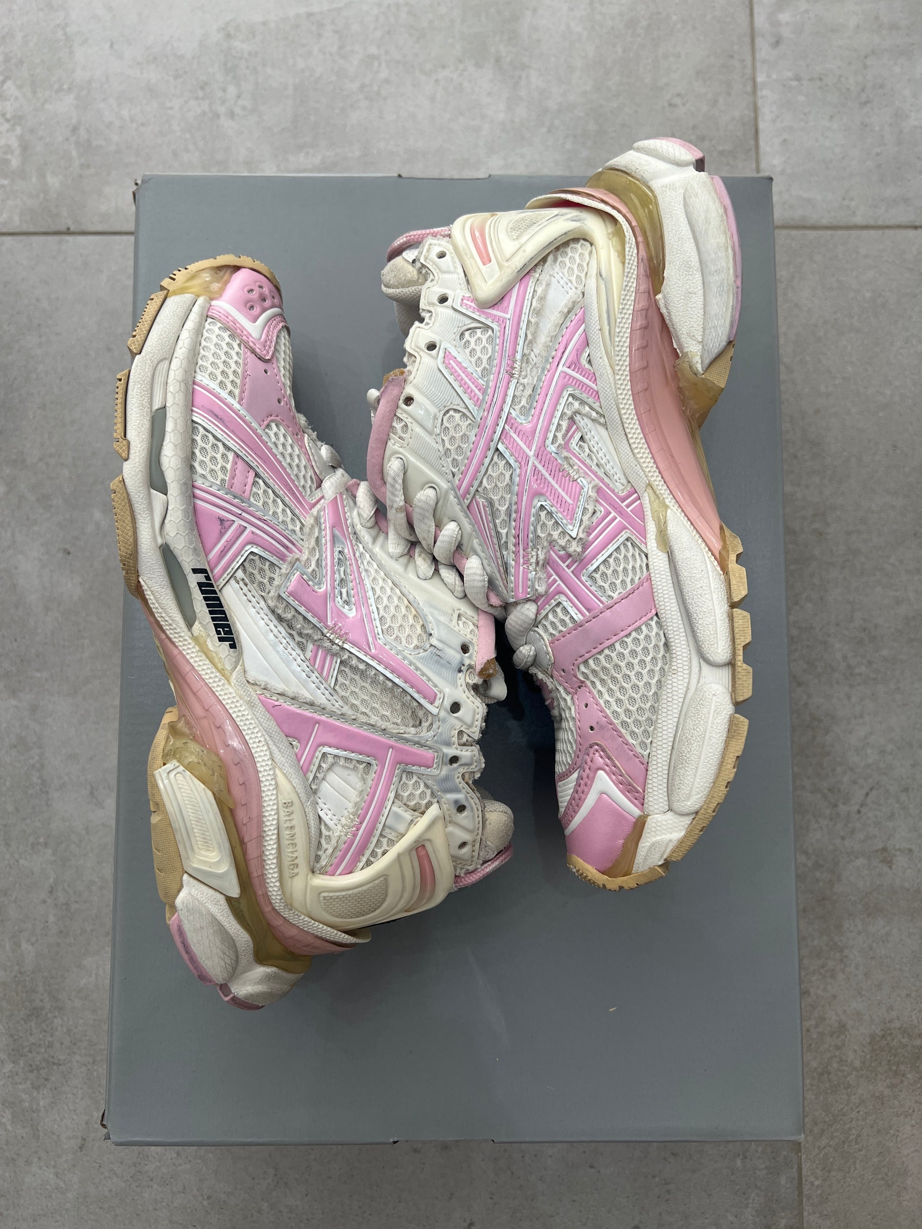 Balenciaga Runner White/Pink