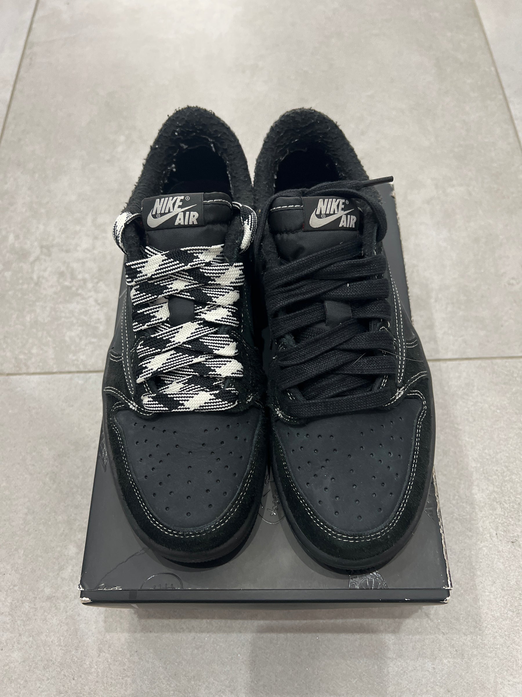 Jordan 1 Low x Travis Scott Black Phantom