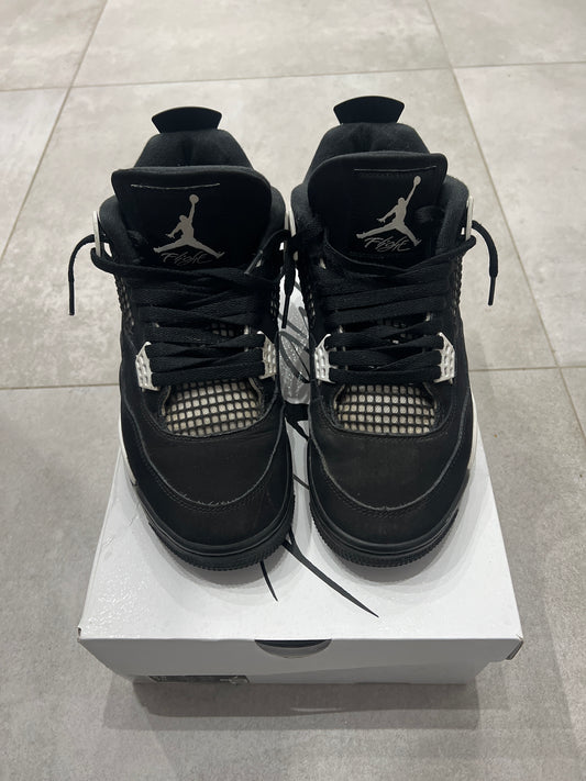 Air Jordan 4 White Thunder