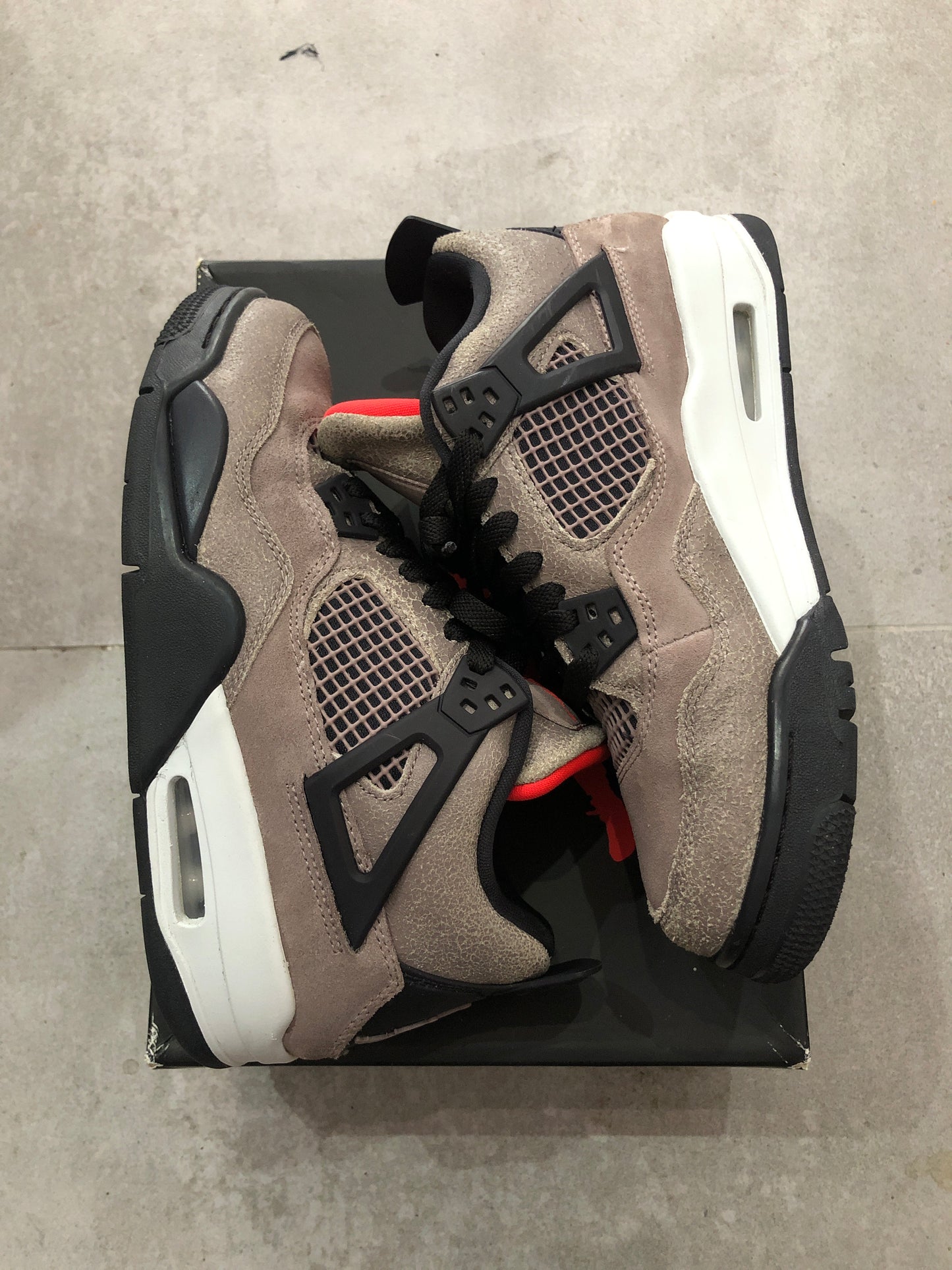 Jordan 4 Taupe Haze