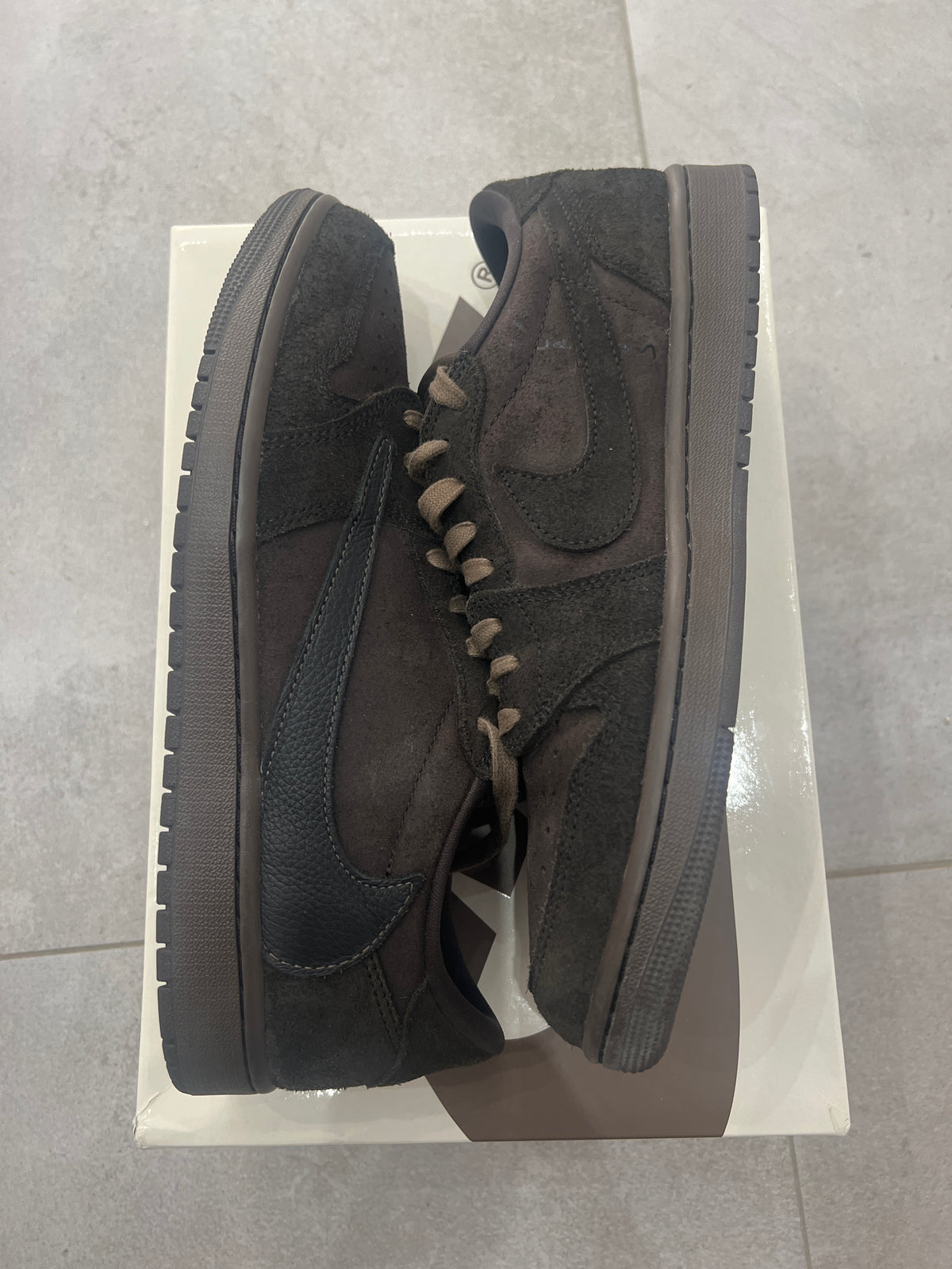 Jordan 1 Low x Travis Scott „Velvet Brown”