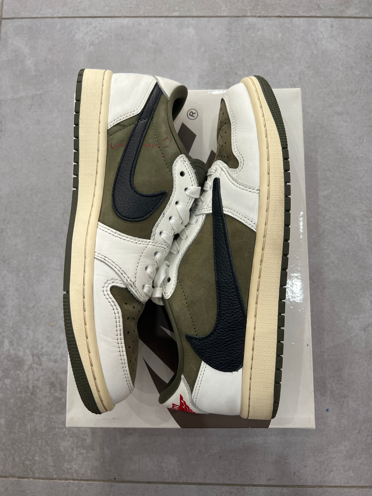 Jordan 1 Low x Travis Scott Medium Olive