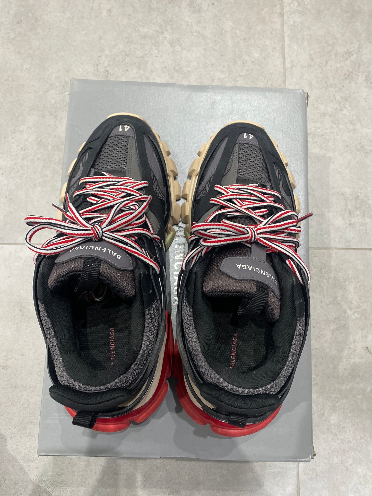 Balenciaga Track „Bred”