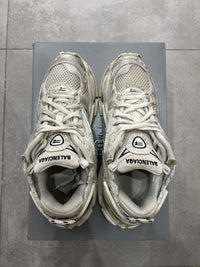 Balenciaga Runner Diamond Logo