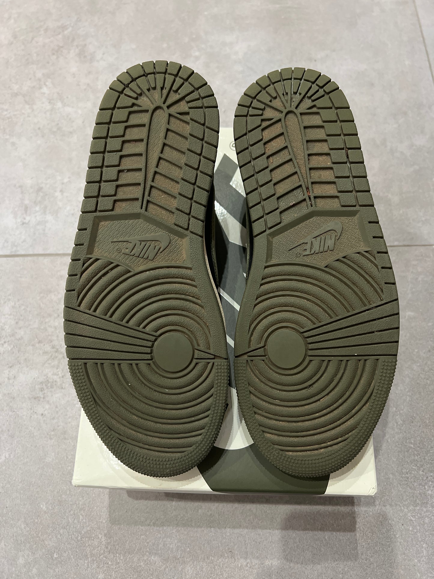Jordan 1 Low x Travis Scott Olive