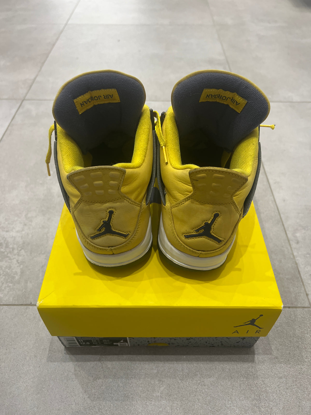 Jordan 4 Lightning