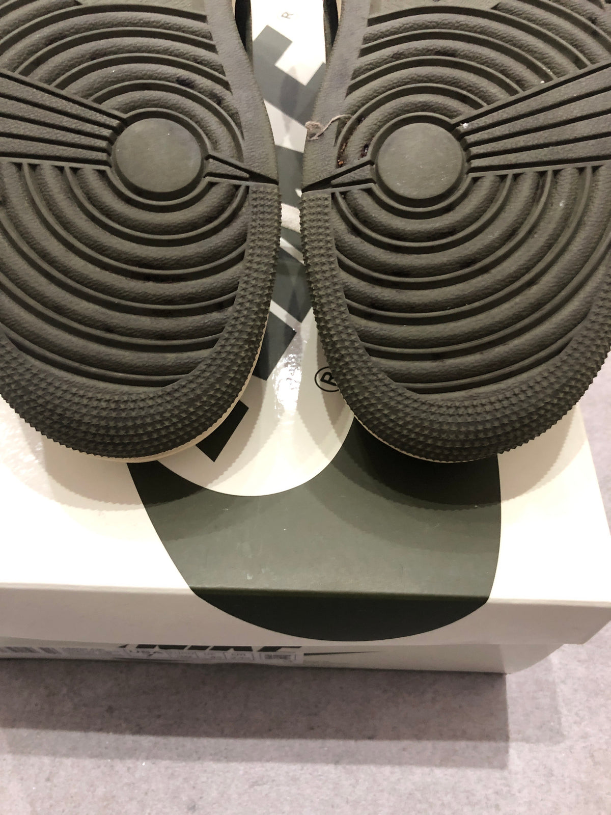 Air Jordan 1 Low x Travis Scott „Olive”
