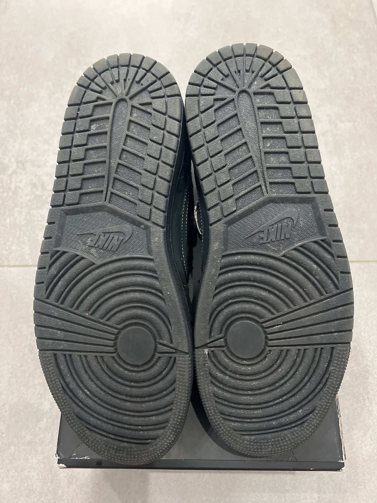 Jordan 1 Low x Travis Scott Black Phantom