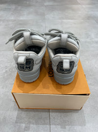 Louis Vuitton Skate Grey