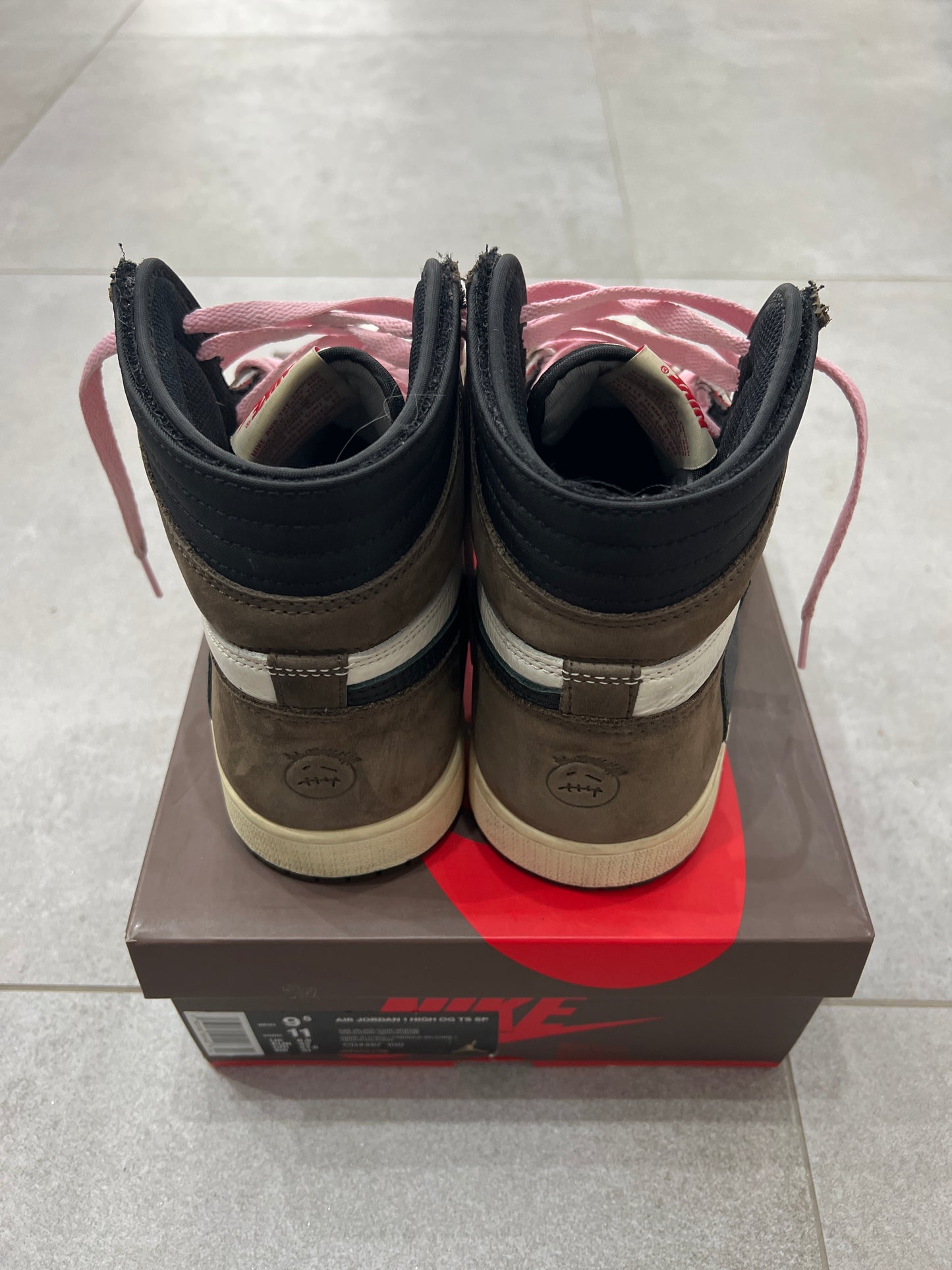 Jordan 1 High x Travis Scott OG Dark Mocha