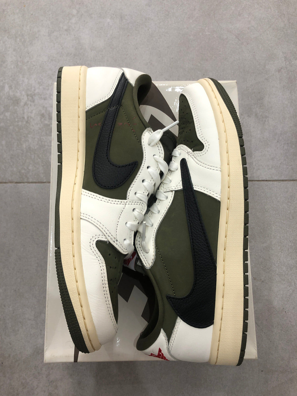 Jordan 1 Low x Travis Scott Medium Olive