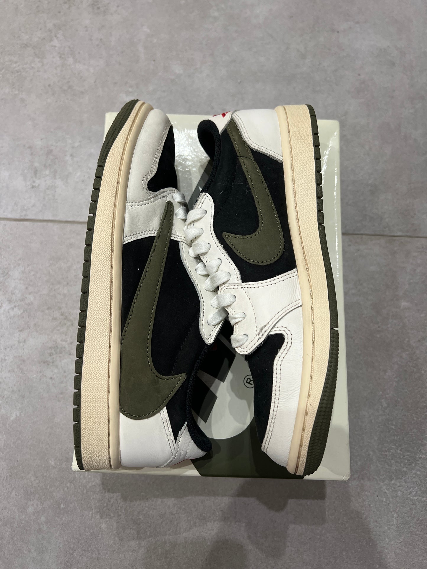 Jordan 1 Low x Travis Scott Olive
