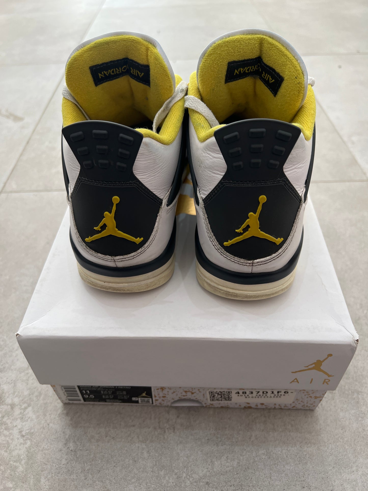 Jordan 4 Vivid Sulfur