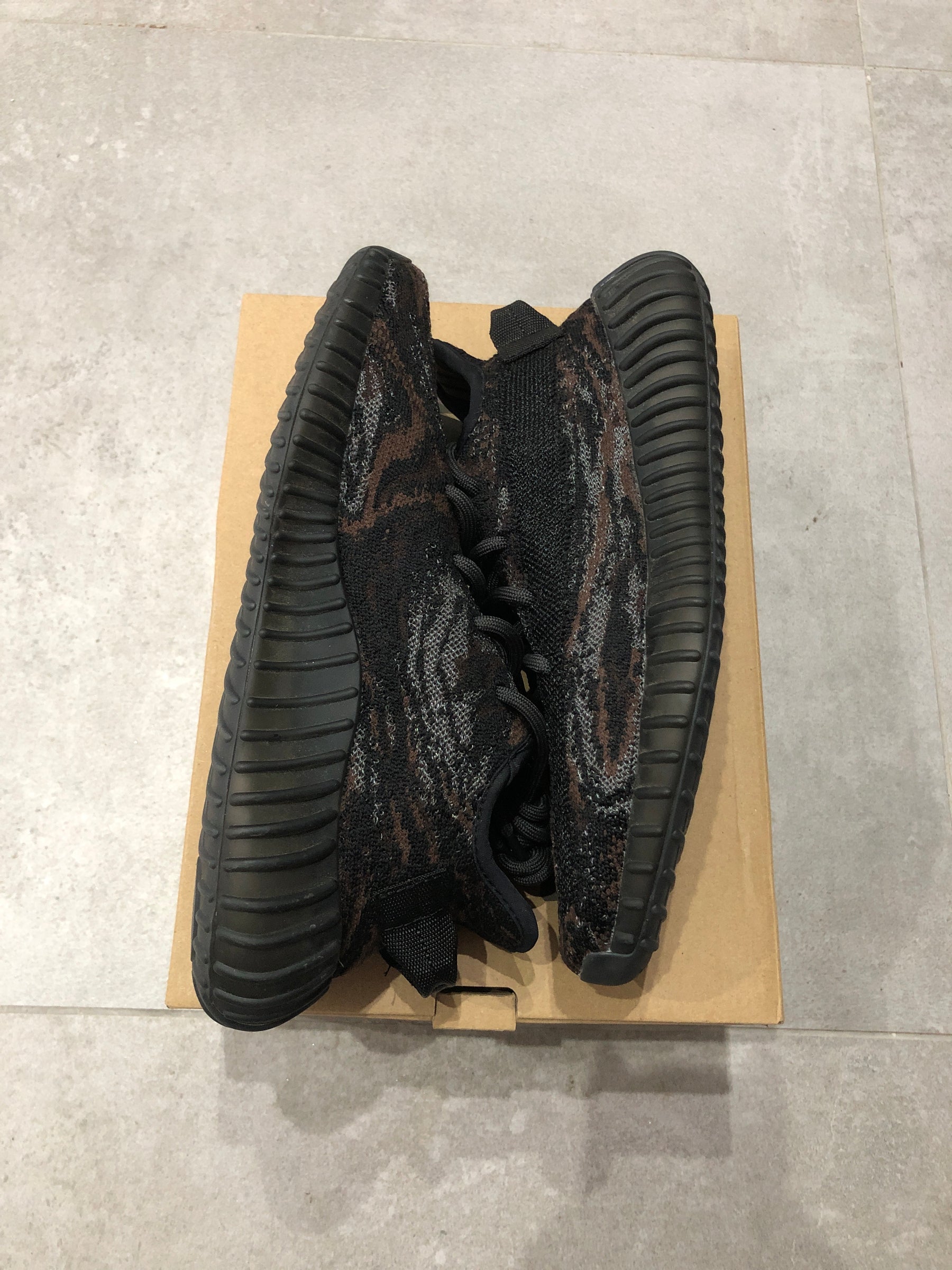 Yeezy 350 v2 MX Rock