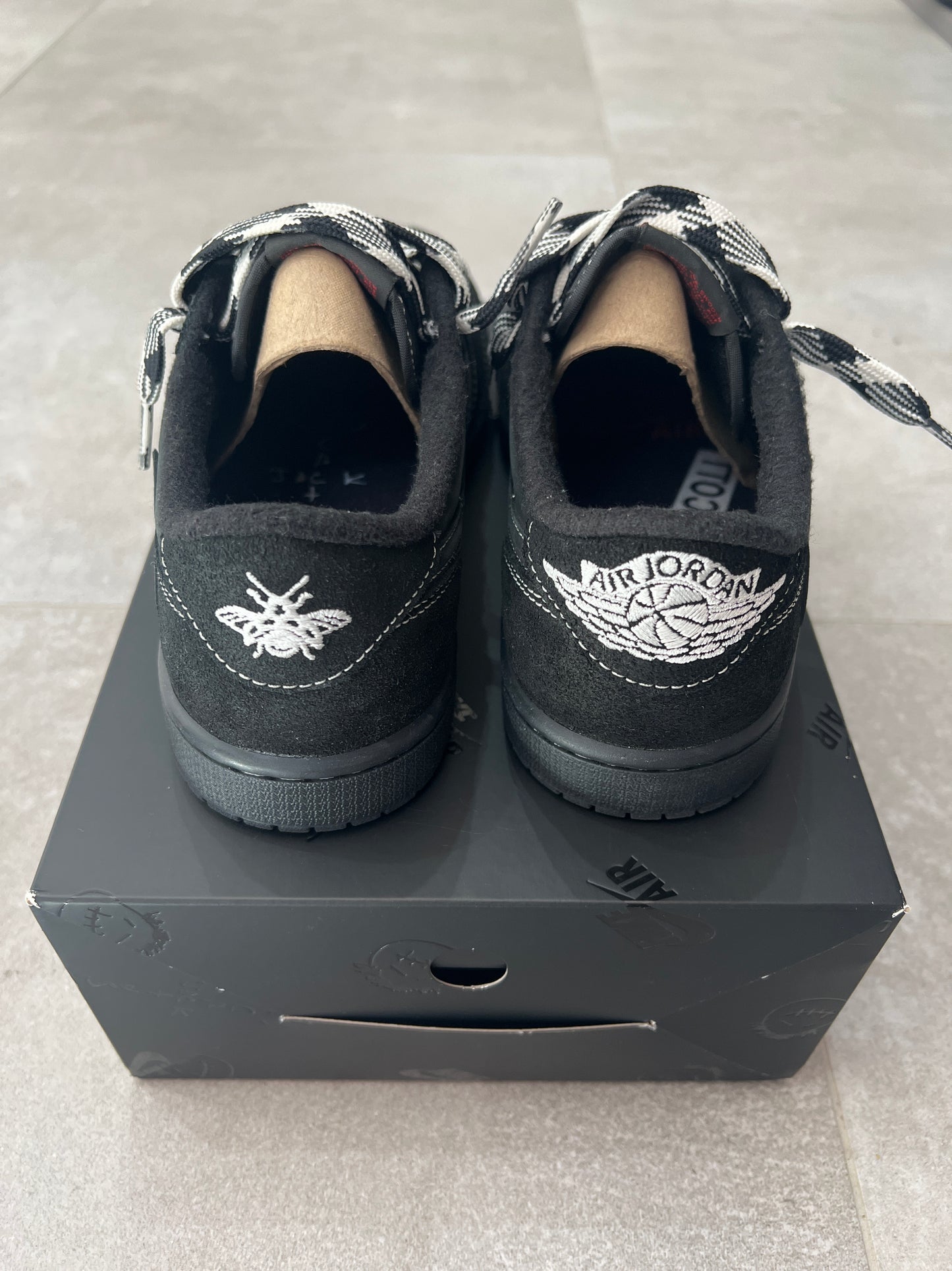 Jordan 1 Low X Travis Scott Black Phantom