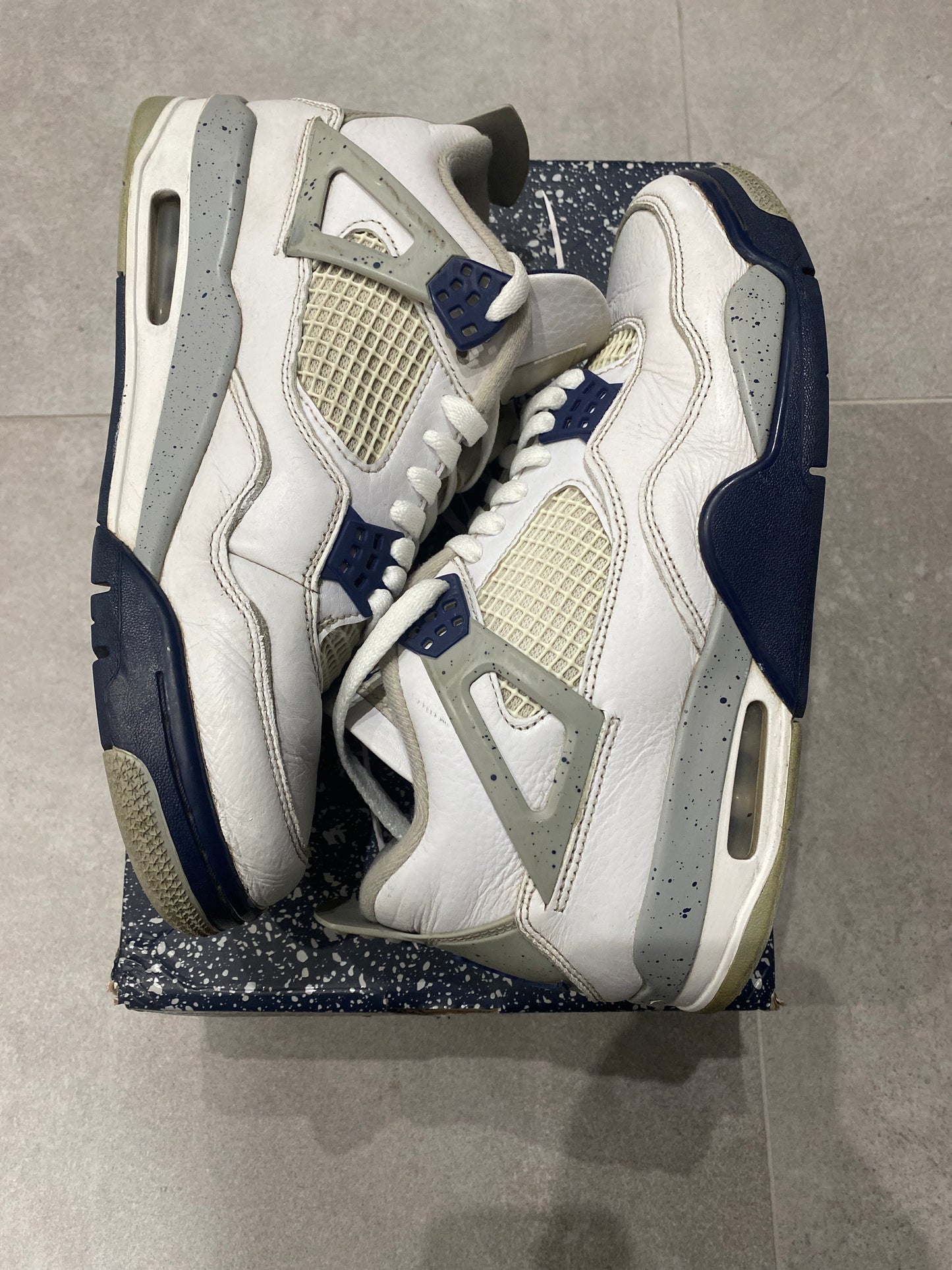 Jordan 4 Midnight Navy