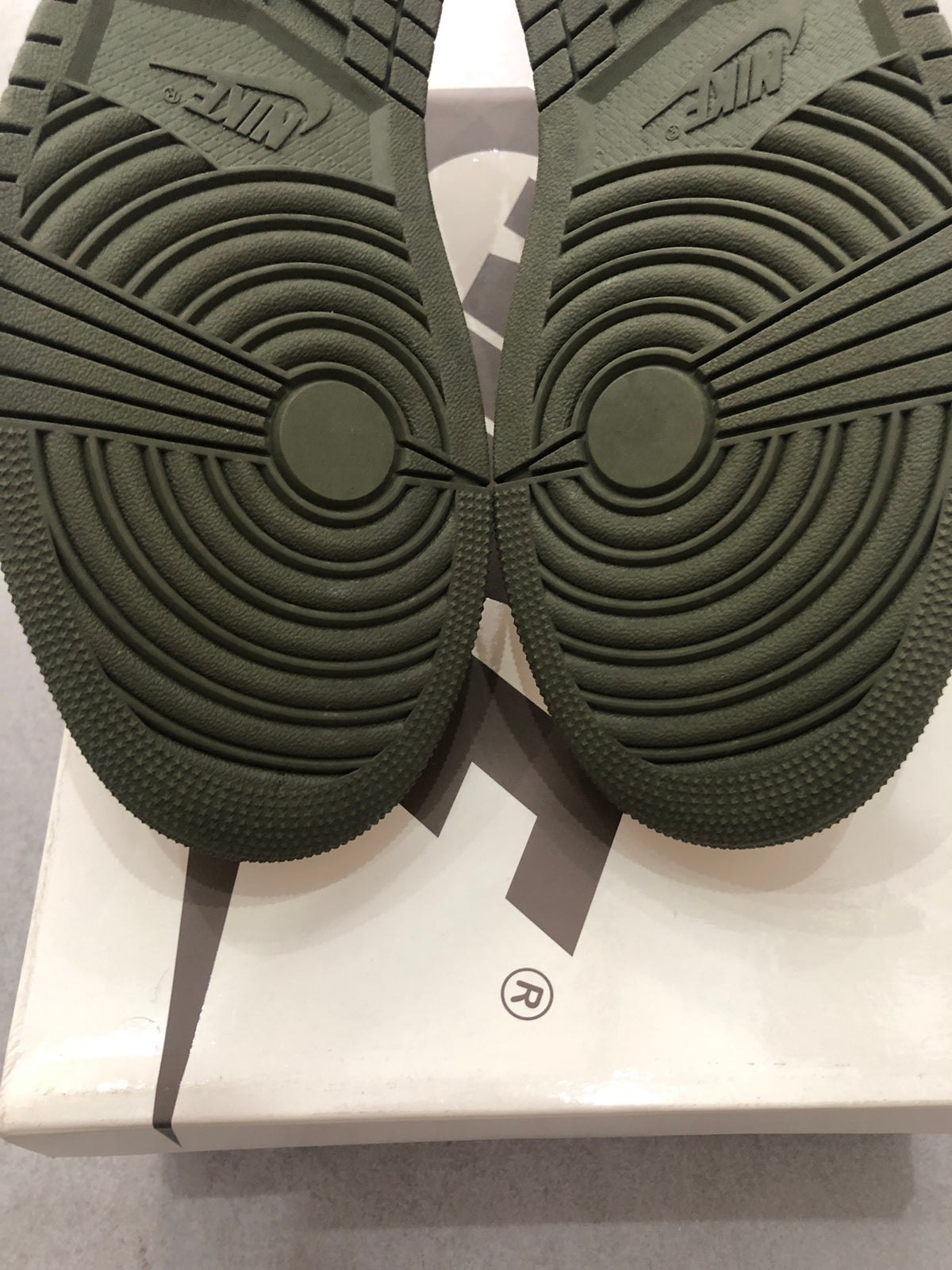 Jordan 1 Low x Travis Scott Medium Olive