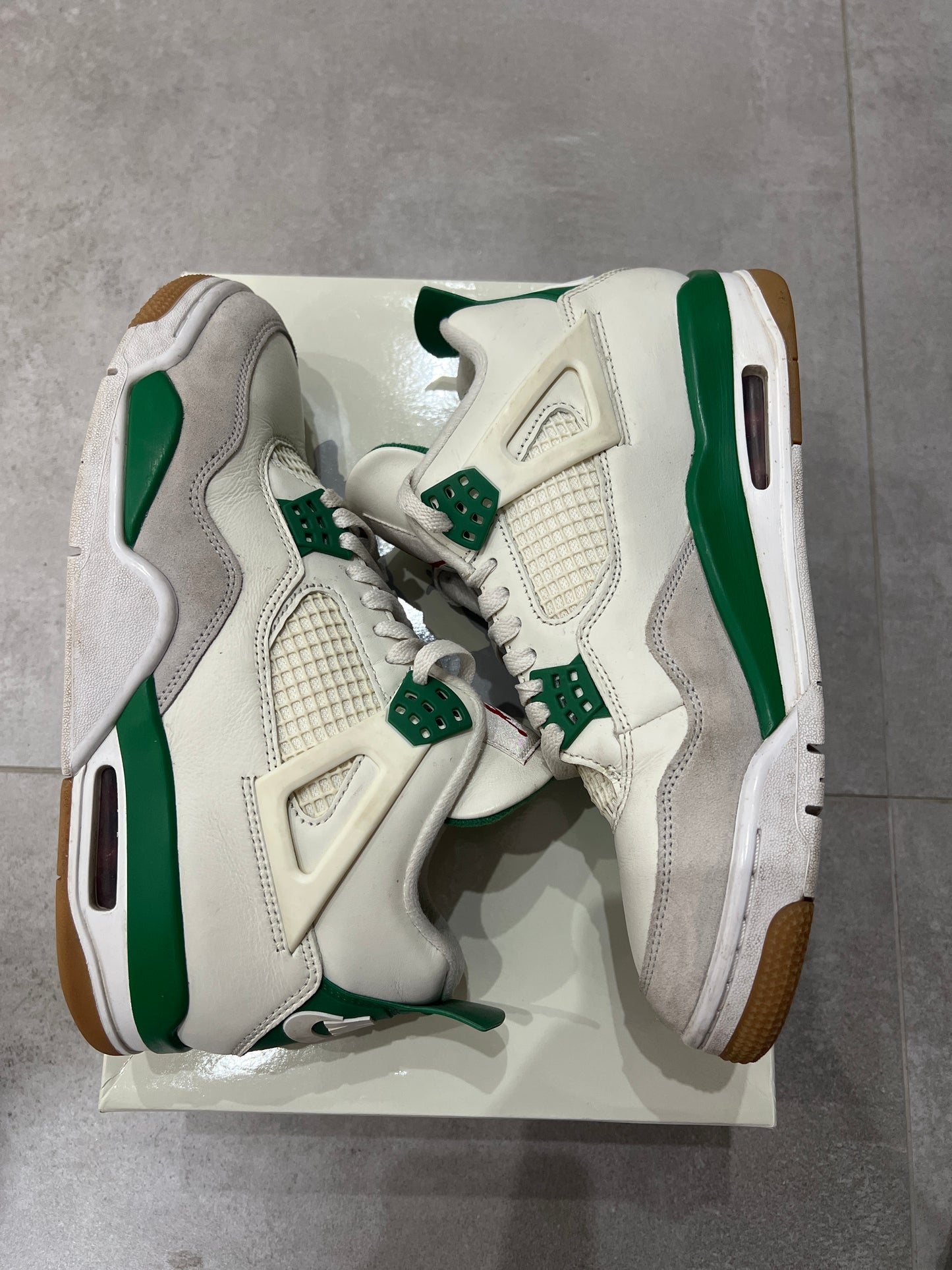 Jordan 4 Pine Green