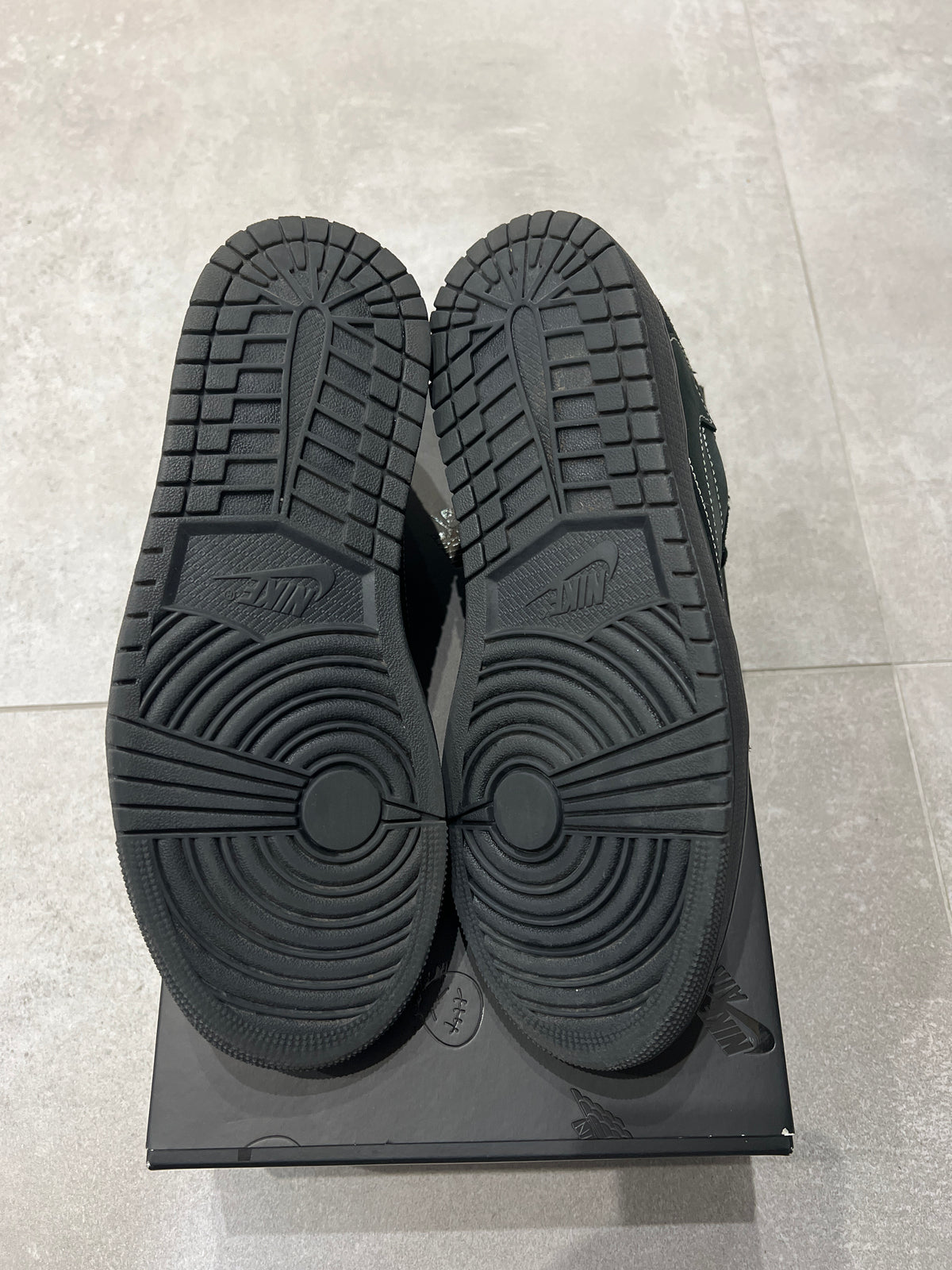 Jordan 1 Low x Travis Scott Black Phantom