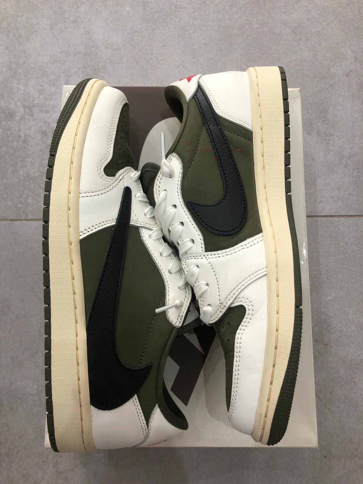 Jordan 1 Low x Travis Scott Medium Olive