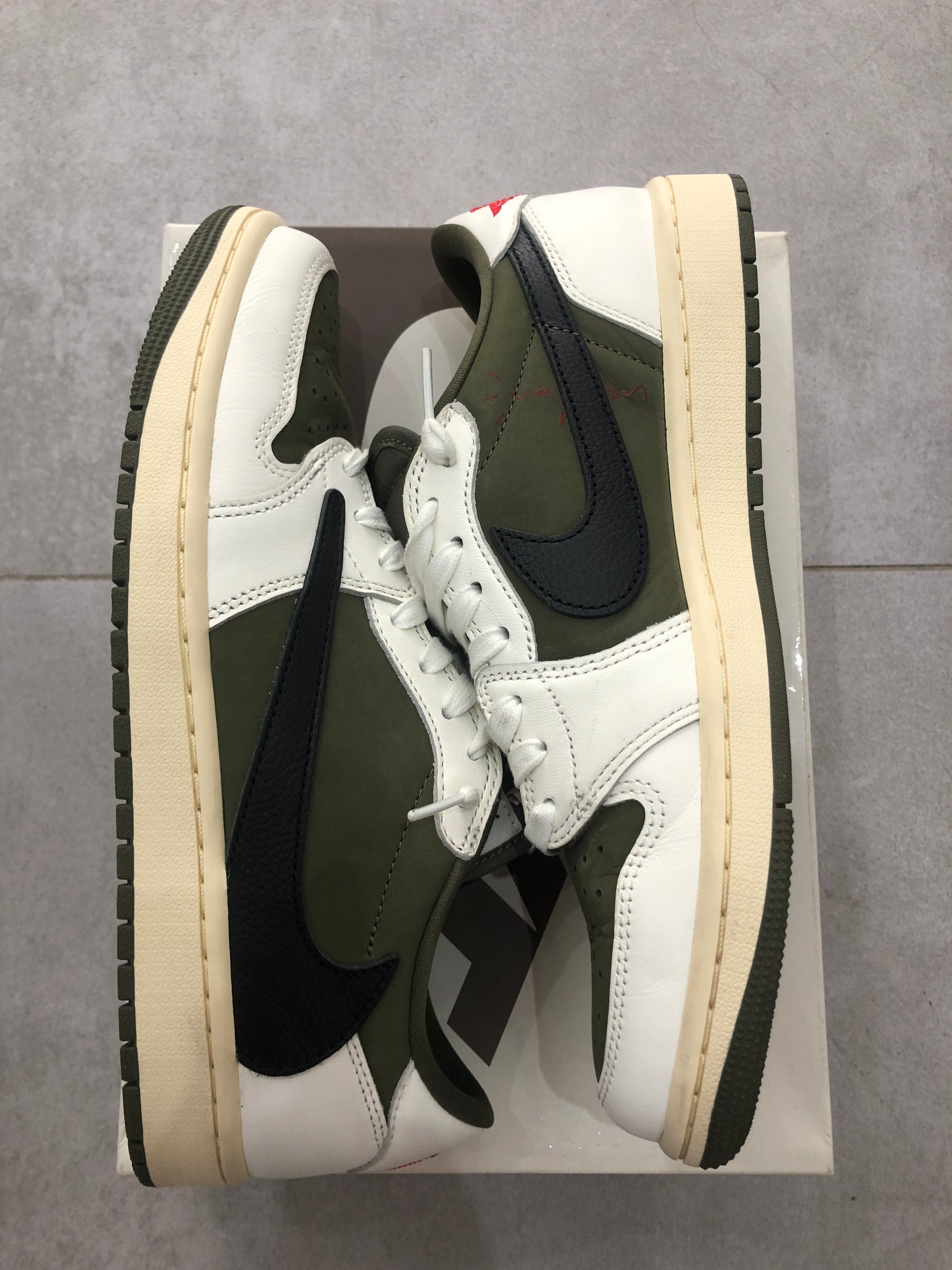 Jordan 1 Low x Travis Scott Medium Olive