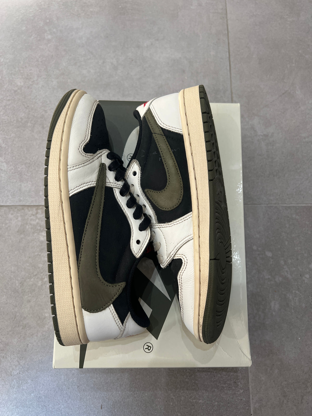 Jordan 1 Low x Travis Scott Olive