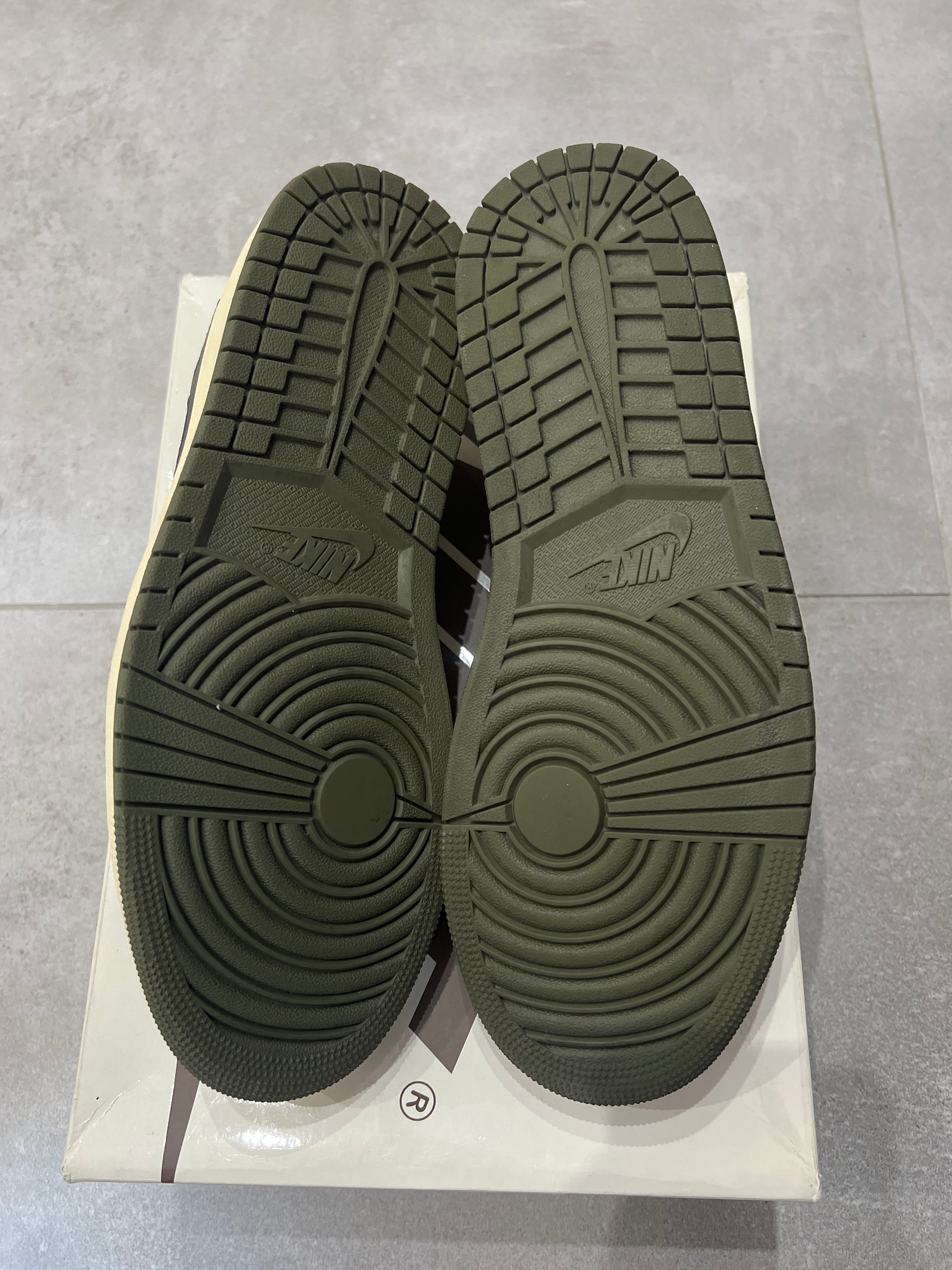 Jordan 1 Low x Travis Scott „Medium Olive”
