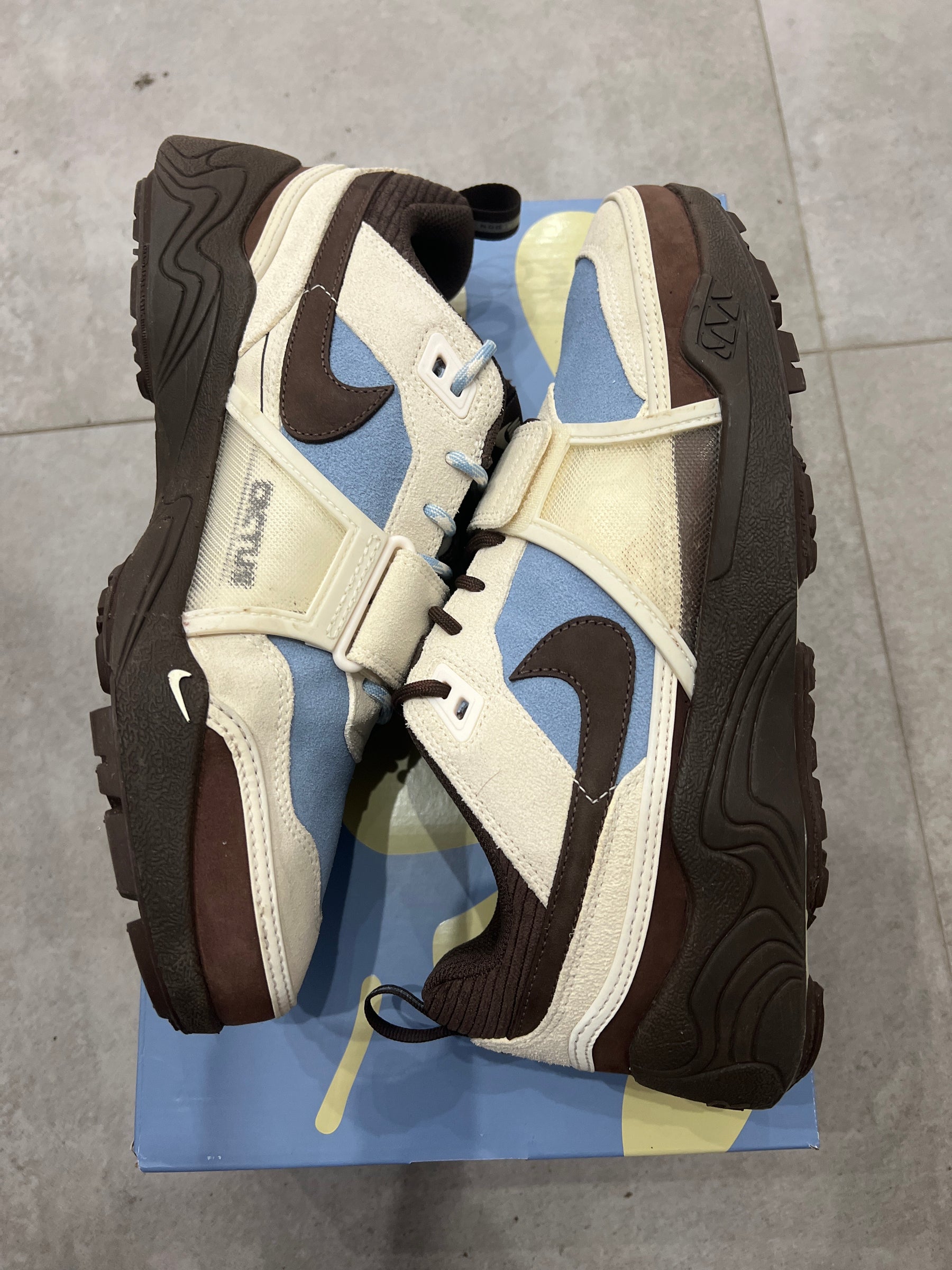 Nike Zoom Field Jaxx x Travis Scott