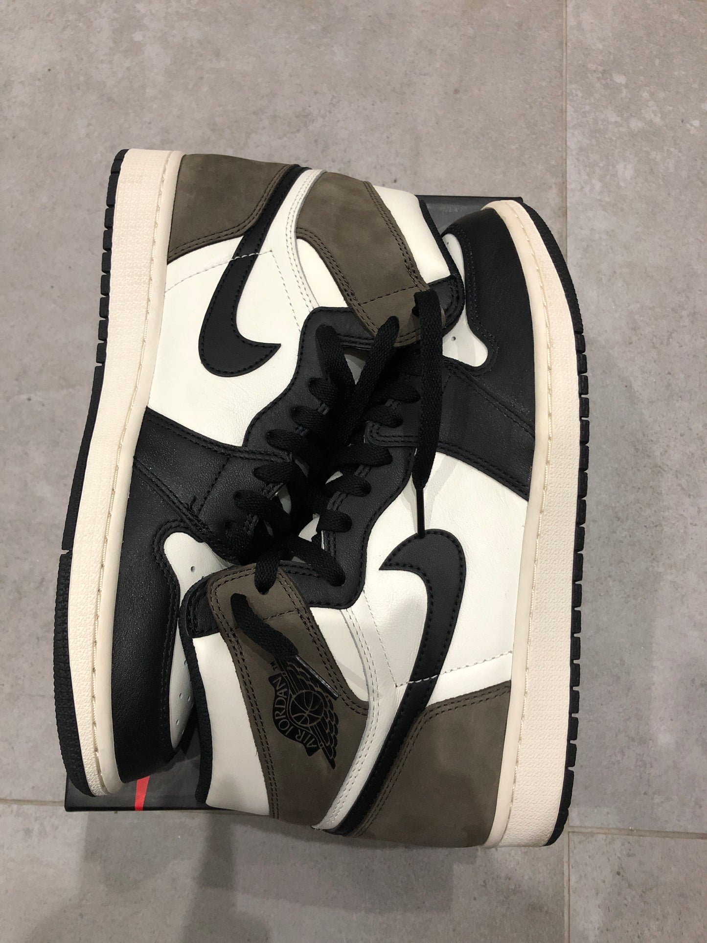 Air Jordan 1 High Dark Mocha