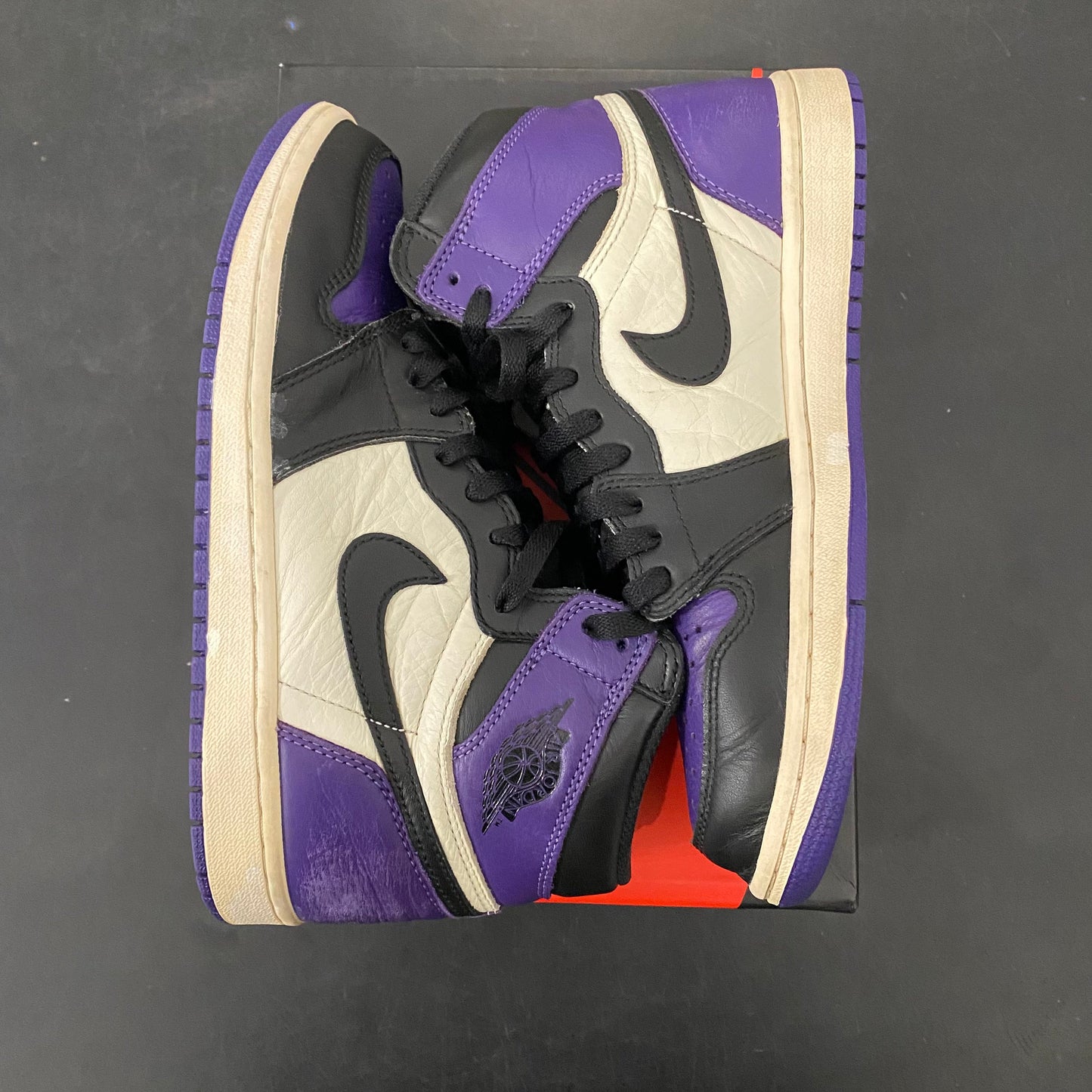 Jordan 1 Retro High Court Purple 