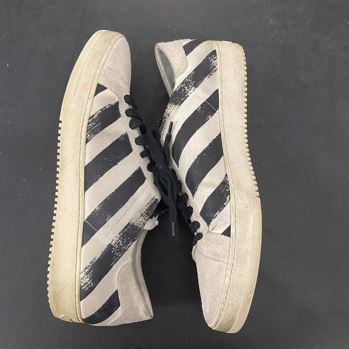 OFF-WHITE Sneakers