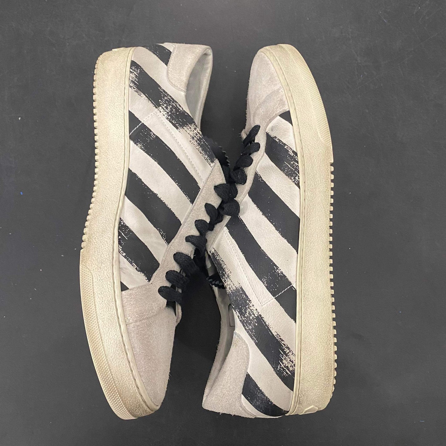 OFF-WHITE Sneakers